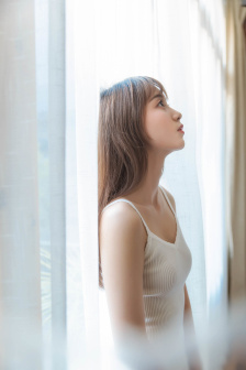 他一边曰一边吃我奶